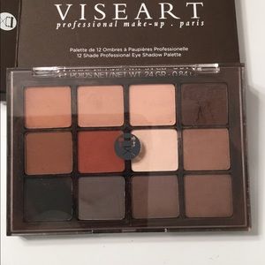 Eyeshadow palette